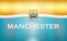 米兰体育网页版-欧冠淘汰赛之夜，爱德华兹，从沉默到闪耀的全场焦点