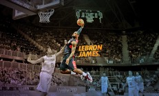 米兰-绿茵火箭 vs 冰原虎，当意甲焦点战穿越至CBA赛场