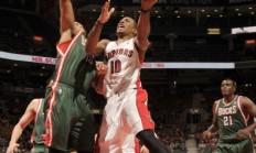 米兰体育-雄鹿绝杀快船，德罗赞高光表现的简单介绍