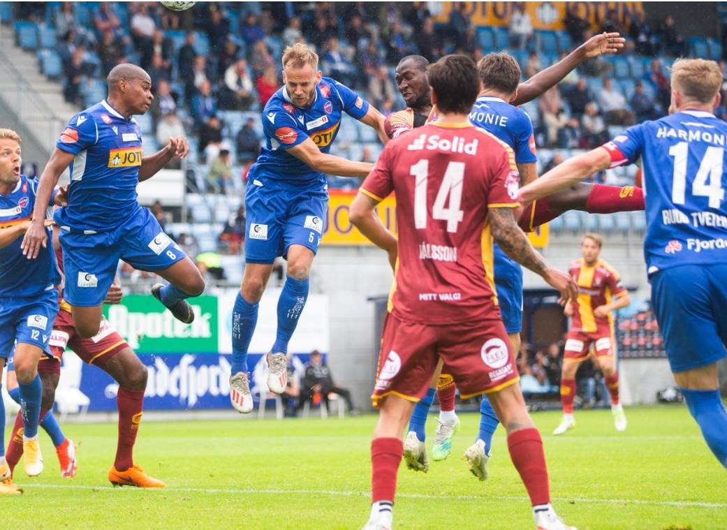 包含挪威不敌斯洛文尼亚，遗憾出局欧洲杯半决赛的词条