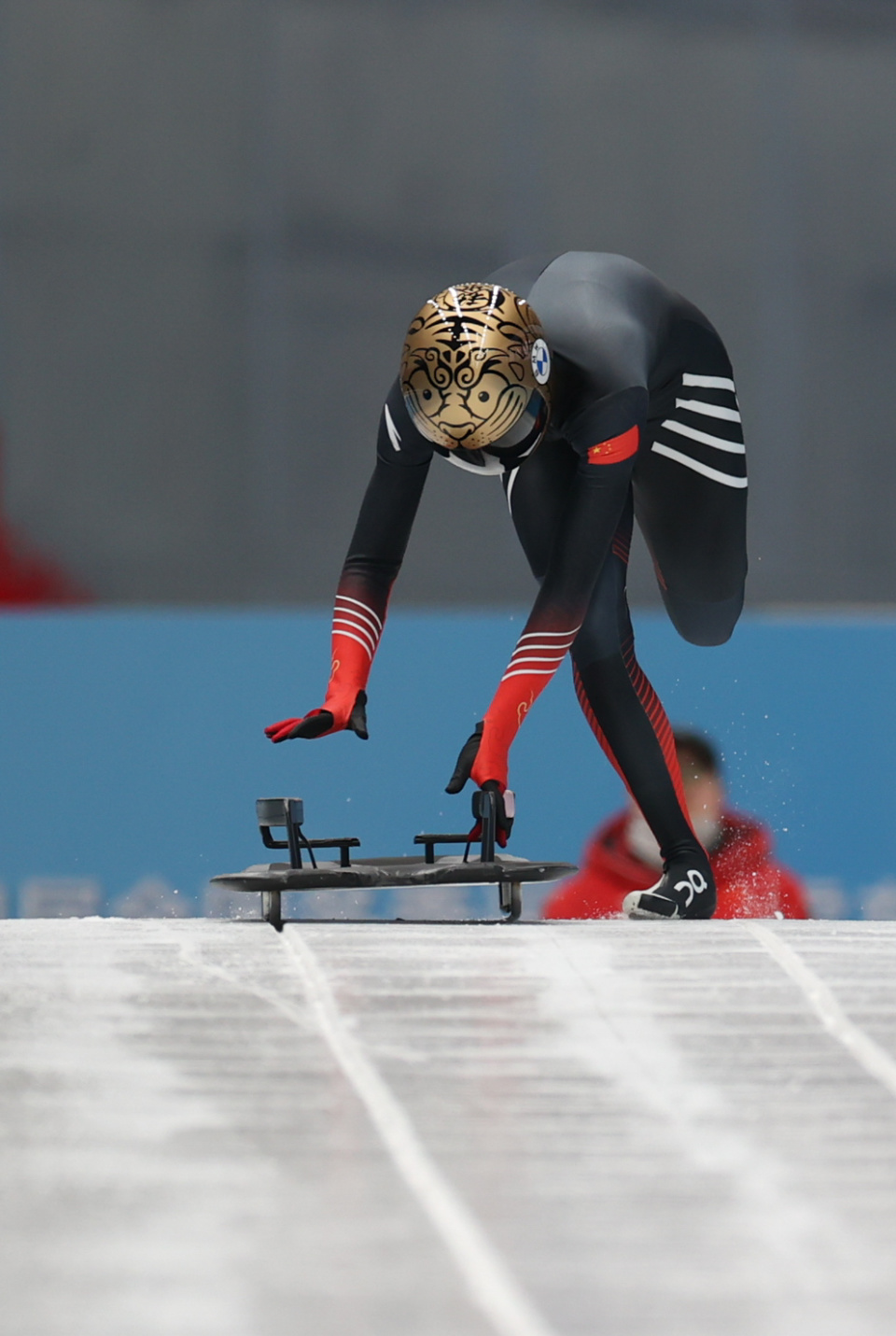 摩纳哥选手勇夺女子雪车比赛冠军的简单介绍