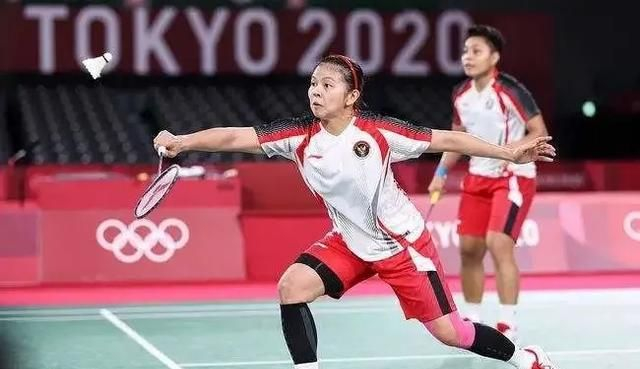 关于韩国队逆转丹麦队，黄鸭组合高光表现的信息