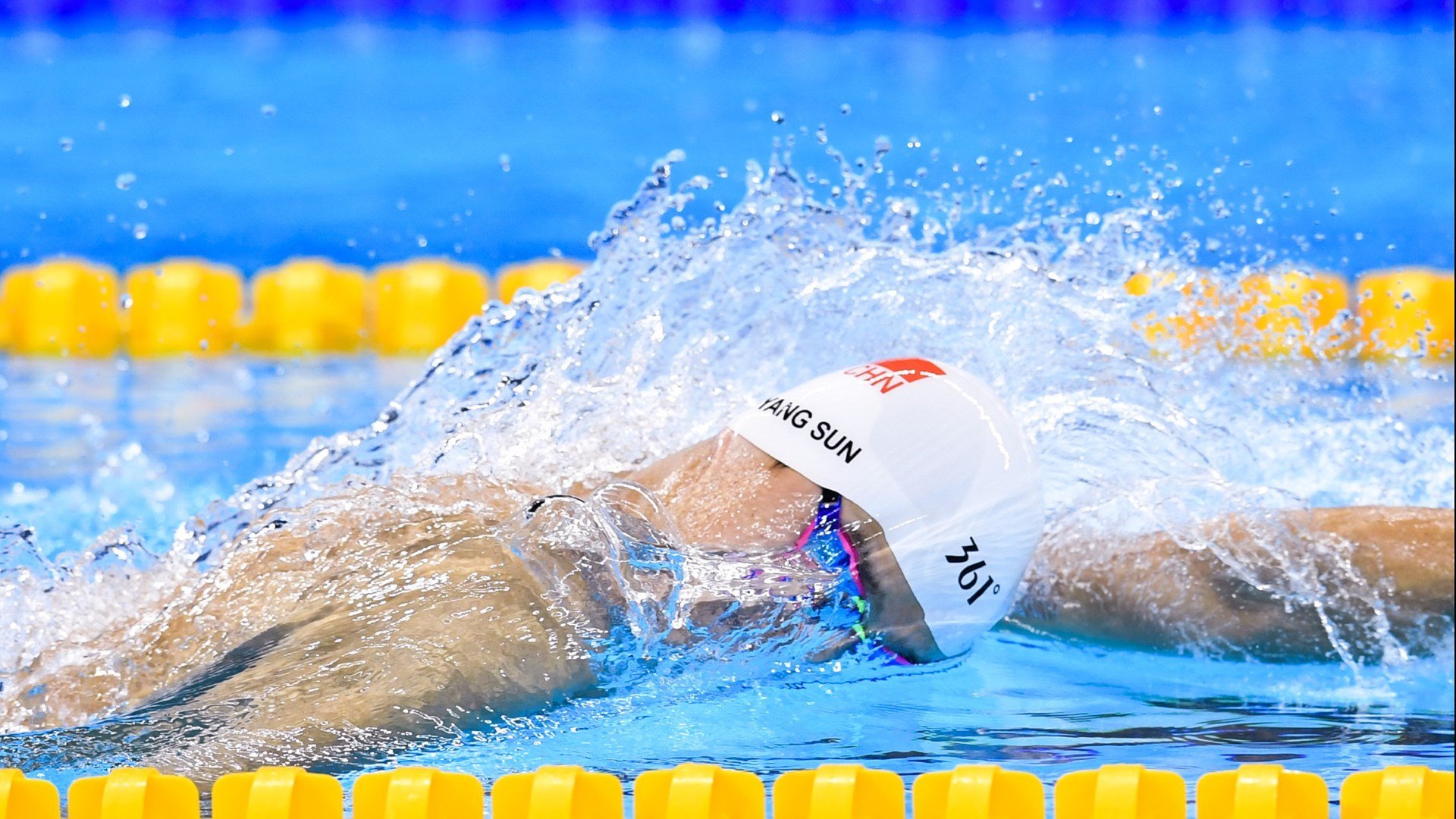 从德甲争冠焦点战到葡萄牙冲垮希腊，唯一性如何塑造体育传奇